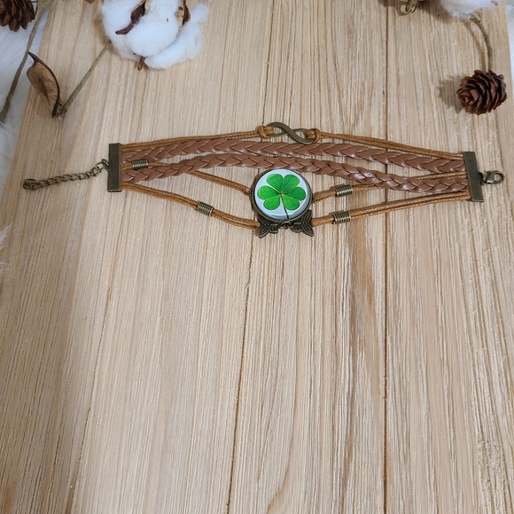 🍀🍀NEW🍀🍀SO PRETTY!! SHAMROCK Leather Bracelet 🍀🍀 - Picture 5 of 13